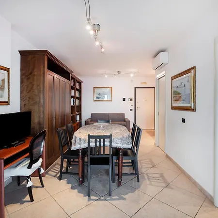 Rosato 60-terrazza Sul Mare * Бари